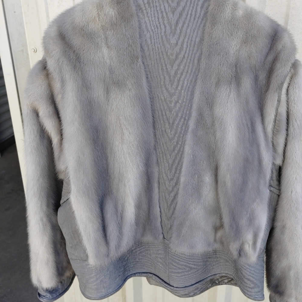 ELEGANTLY GORGEOUS GENUINE SILVER MINK FUR/LEATHER COAT JACKET PLUS SIZE 1XL/2XL - Picture 3 of 7